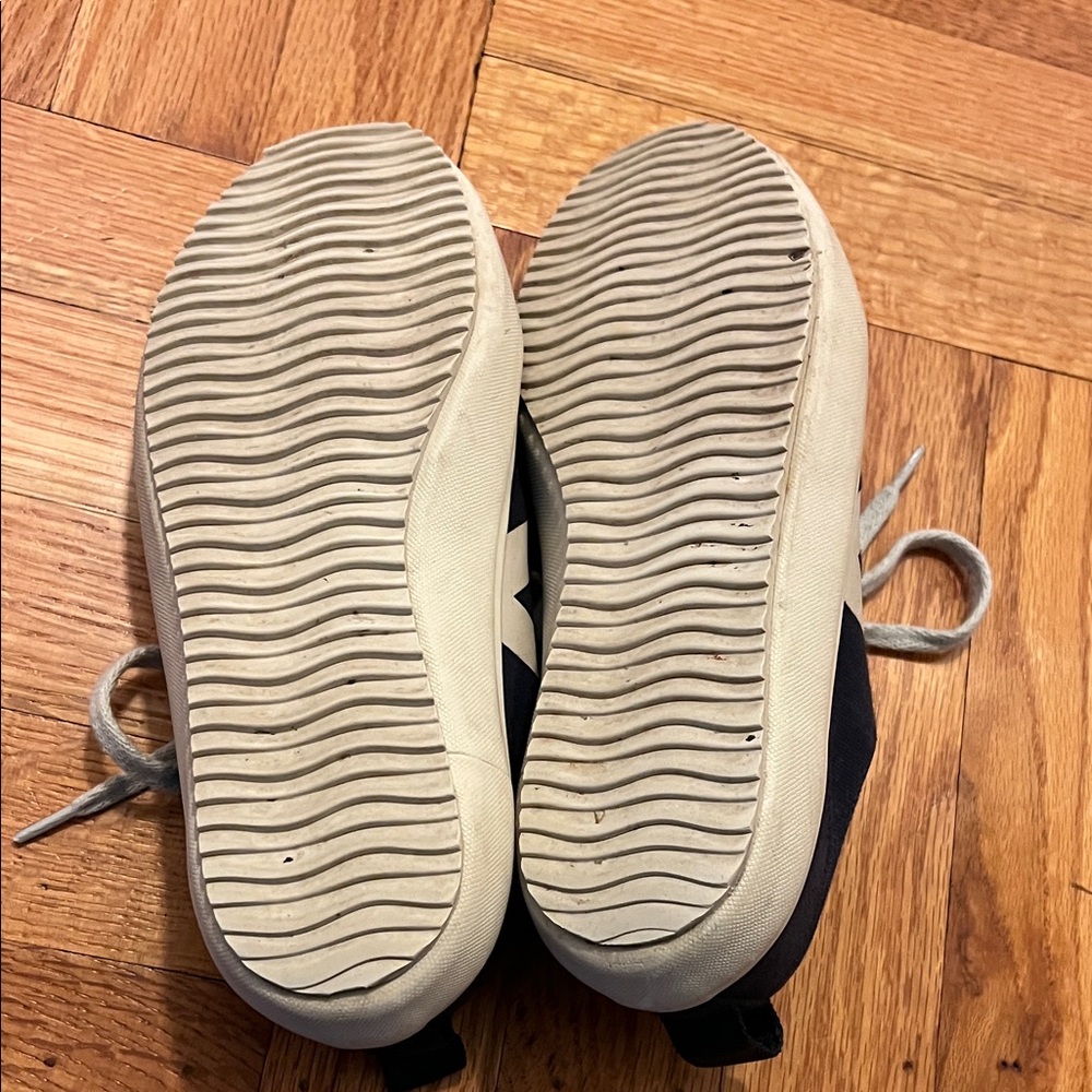 Veja Navy Canvas Sneakers - Picture 7 of 8
